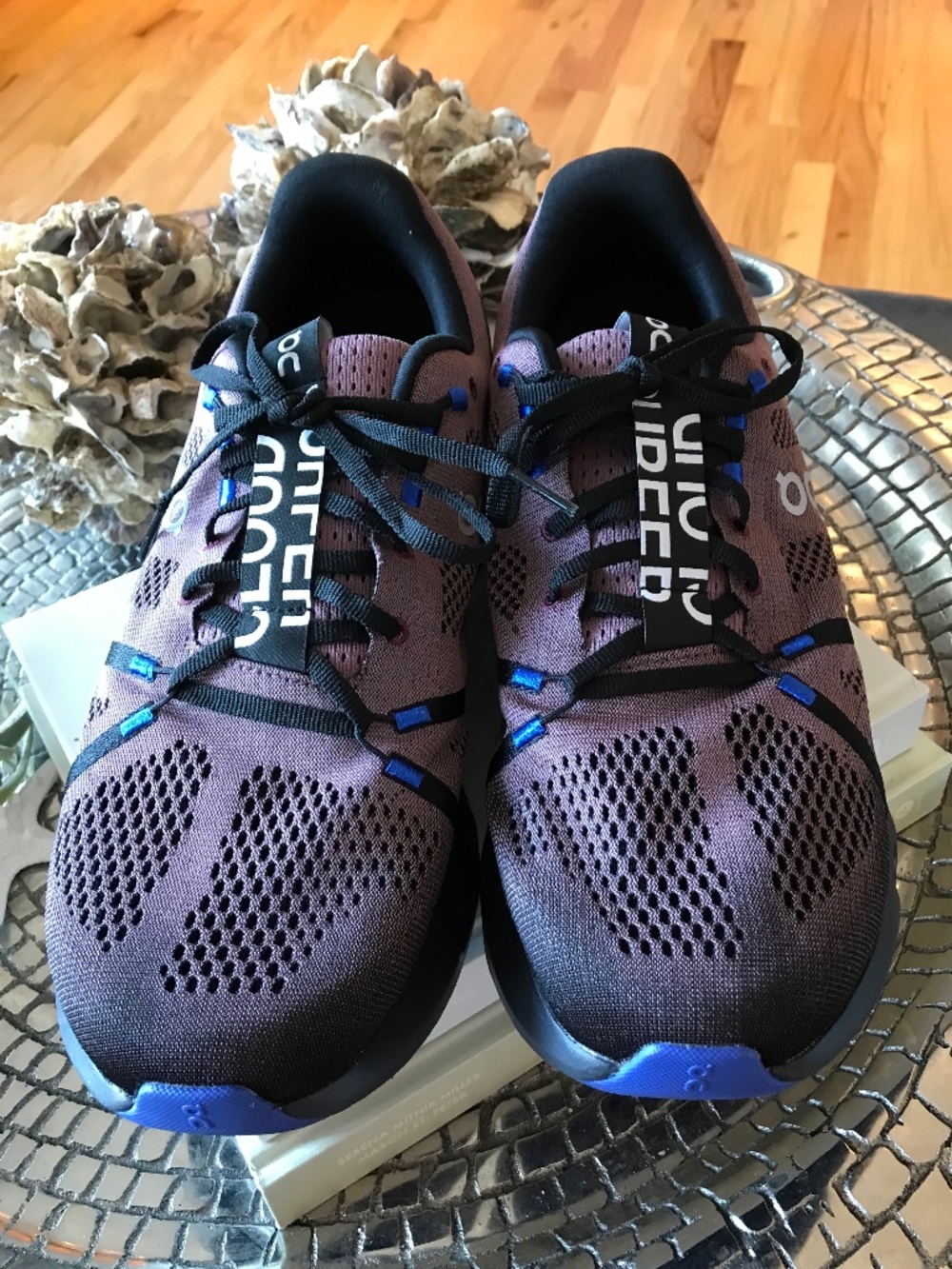 ON CLOUDSURFER COMFORTABLE RUNNING WORK OUT GYM BLACK / COBALT MEN SHOES - Picture 3 of 16